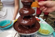Что такое шоколадный фонтан: вкусное угощение, эффектное представление